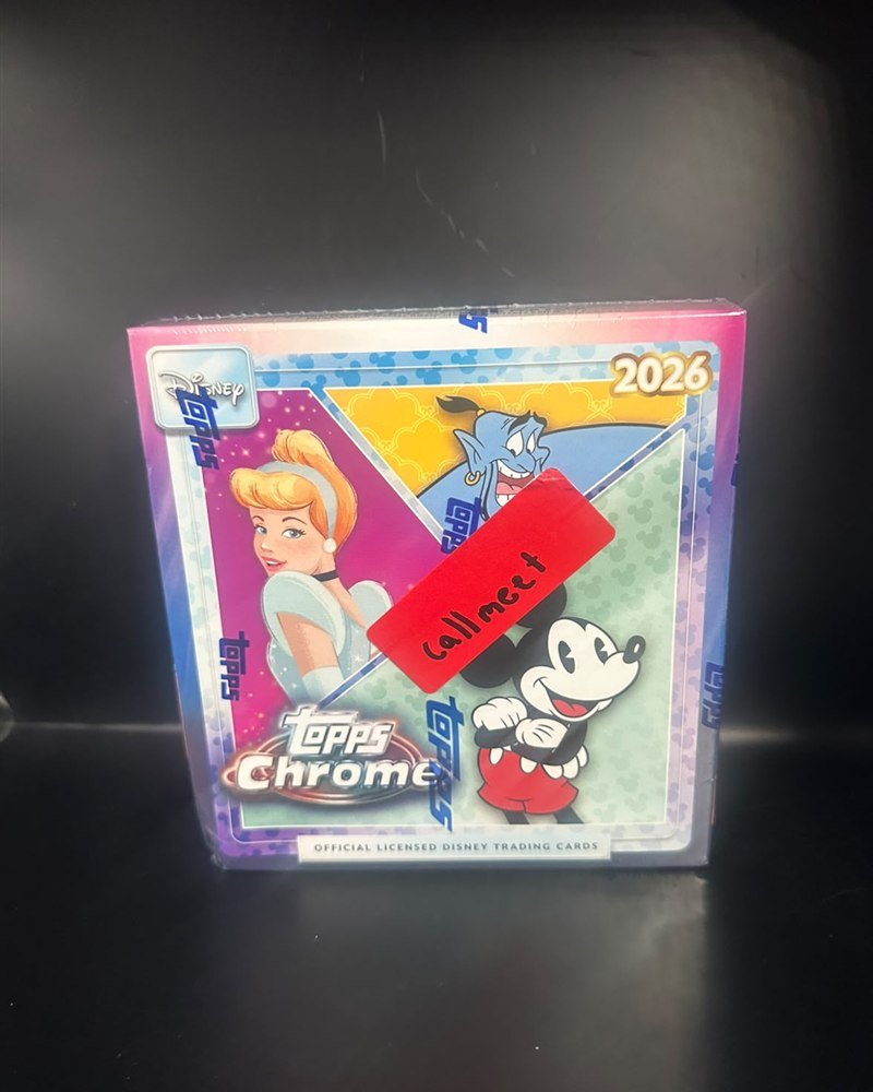 Caja sellada con 56 cartas (8 sobres de 7) y 4 paralelos X-Fractor exclusivos