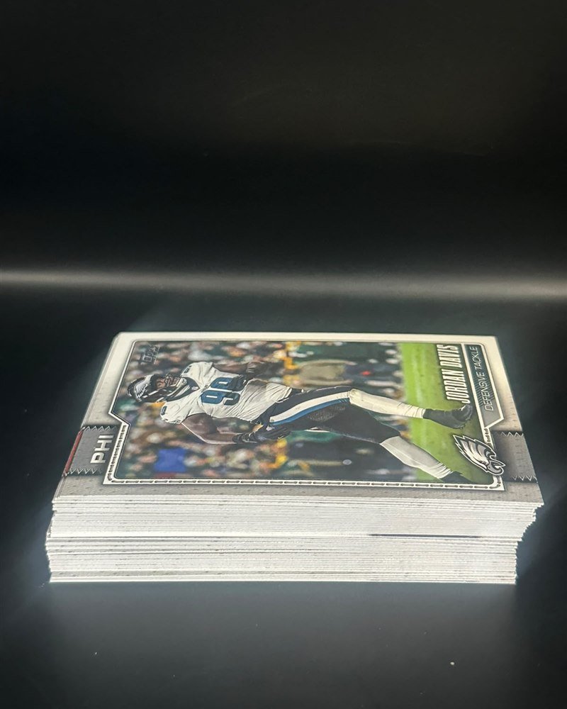 50 cartas random de NFL, sin funda. Promo: posible hit escondido de $200 o más