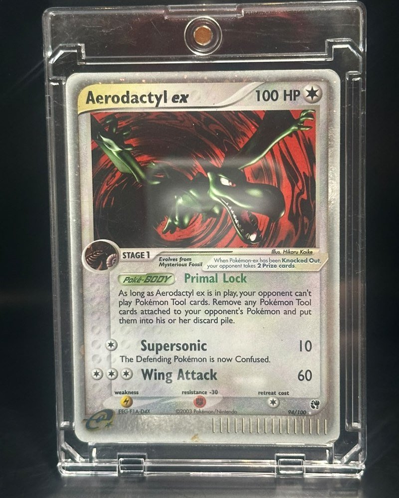 EX Sandstorm 94/100, Ultra Rare ex. Incluye estuche magnético de protección 100pt