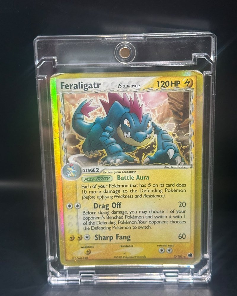 EX Dragon Frontiers 2/101, Holo Rare. Incluye estuche magnético de protección 100pt