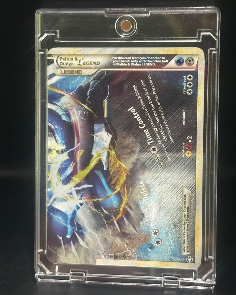 HeartGold SoulSilver Triumphant 102/102, mitad inferior de la LEGEND. Incluye estuche magnético de protección 100pt