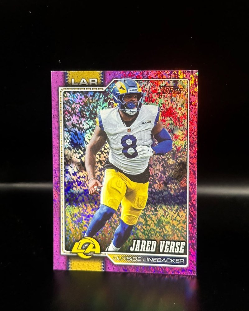 Rams · Topps Football 2026 #231, paralelo rosa brillante (Pink Diamante)