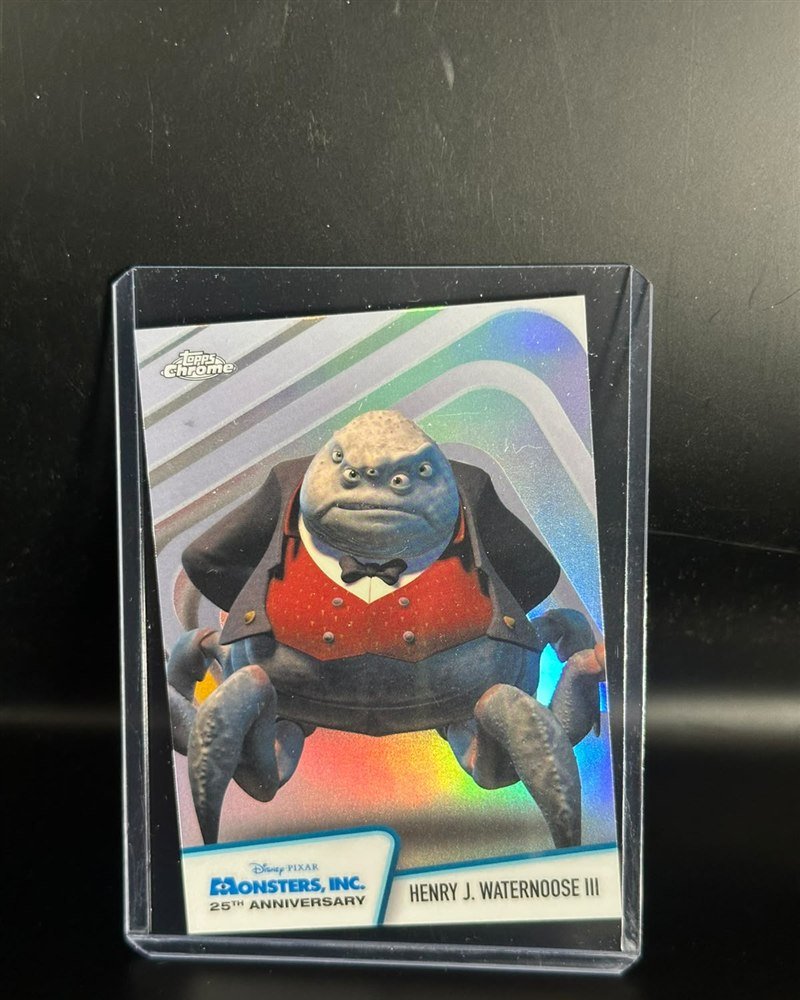 Pixar · Topps Chrome Disney 2026, inserto Monsters, Inc. 25th Anniversary MI-3